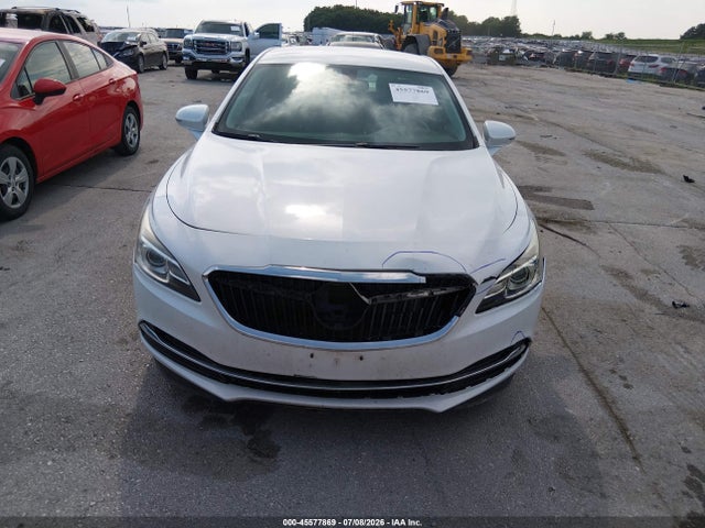 45577869 :رقم المزاد ، 1G4ZP5SS2HU203826 vin ، 2017 Buick Lacrosse Essence مزاد بيع