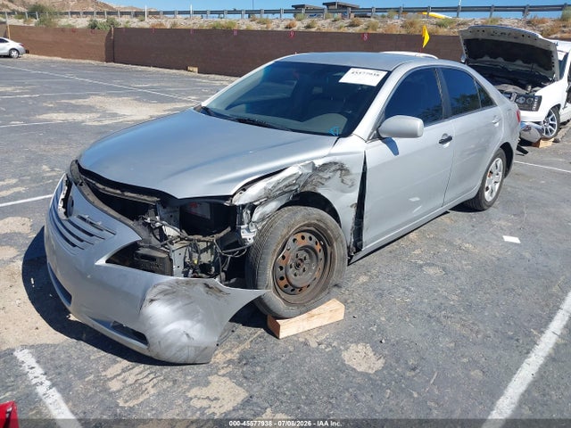 45577938 :رقم المزاد ، 4T1BE46K07U677591 vin ، 2007 Toyota Camry Le مزاد بيع