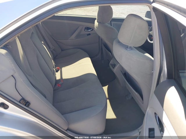 45577938 :رقم المزاد ، 4T1BE46K07U677591 vin ، 2007 Toyota Camry Le مزاد بيع