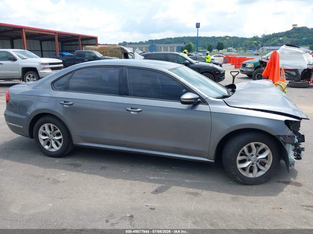 45577944 :رقم المزاد ، 1VWAA7A35JC008448 vin ، 2018 Volkswagen Passat 2.0t R-line/2.0t S مزاد بيع
