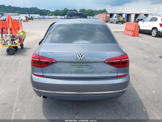 45577944 :رقم المزاد ، 1VWAA7A35JC008448 vin ، 2018 Volkswagen Passat 2.0t R-line/2.0t S مزاد بيع