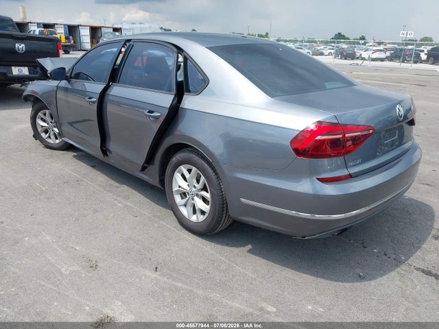 45577944 :رقم المزاد ، 1VWAA7A35JC008448 vin ، 2018 Volkswagen Passat 2.0t R-line/2.0t S مزاد بيع