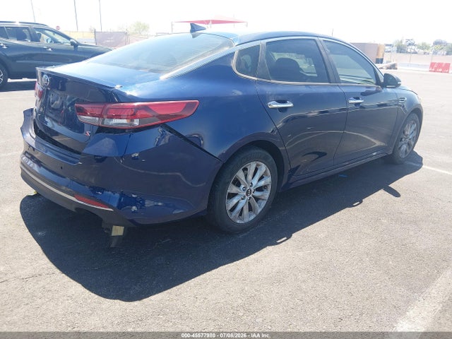 KIA Optima S 2018 5XXGT4L33JG202382 Image 4