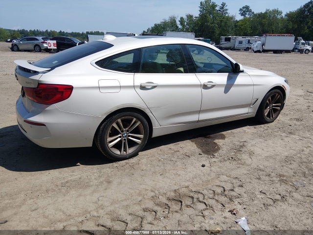 45577988 :رقم المزاد ، WBA8Z9C50HG453197 vin ، 2017 Bmw 330i Gran Turismo Xdrive مزاد بيع