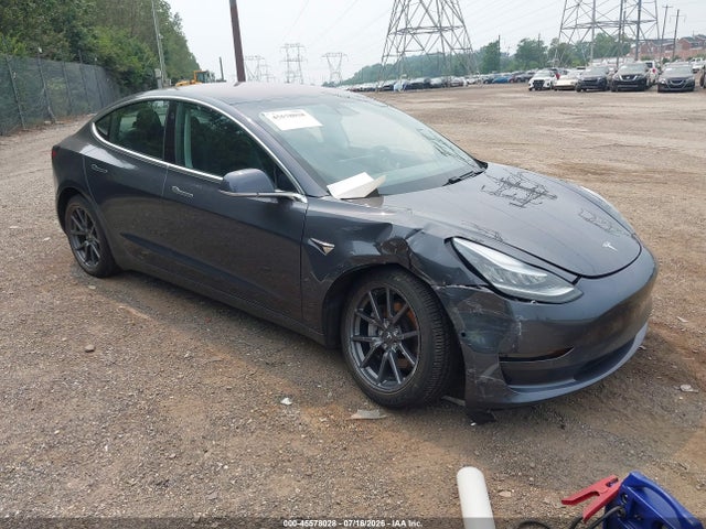 2018 5YJ3E1EB2JF093170 main image
