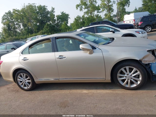 45578086 :رقم المزاد ، JTHBK1EG2B2414868 vin ، 2011 Lexus Es 350 مزاد بيع