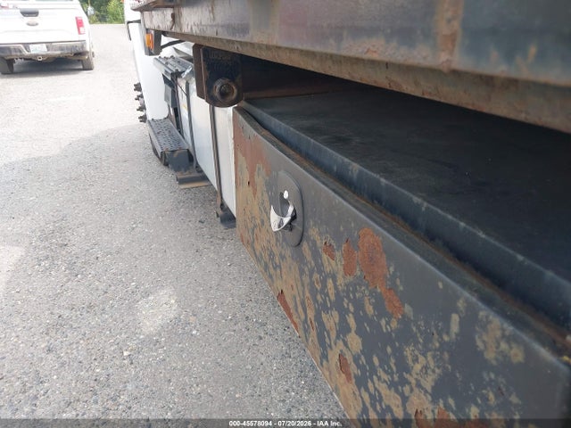Hino 258/268 2015 5PVNE8JVXF4S53800 Image 13