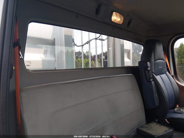 Freightliner M2 112 Medium Duty 2014 1FUJC5DV1EHFT8614 Image 8