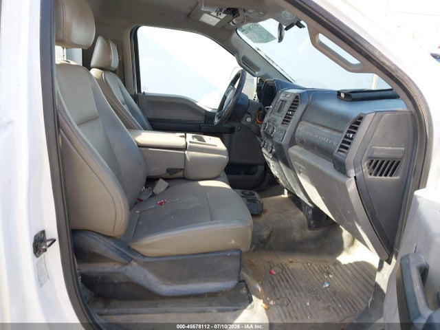 Ford F-550 Chassis Xl 2019 1FDUF5GT7KDA11677 Image 5