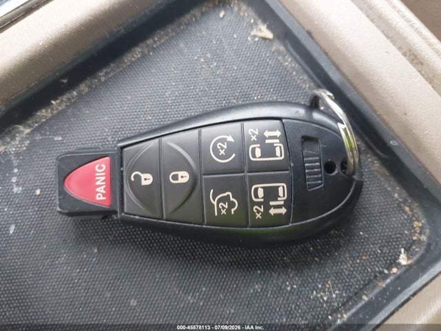 Продажа на аукционе авто 2016 Chrysler Town & Country Touring-l, vin: 2C4RC1CG0GR303115, номер лота: 45578113