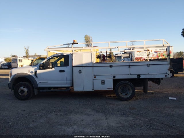 Ford F-550 Chassis Xl 2019 1FDUF5GT9KDA11678 Image 14
