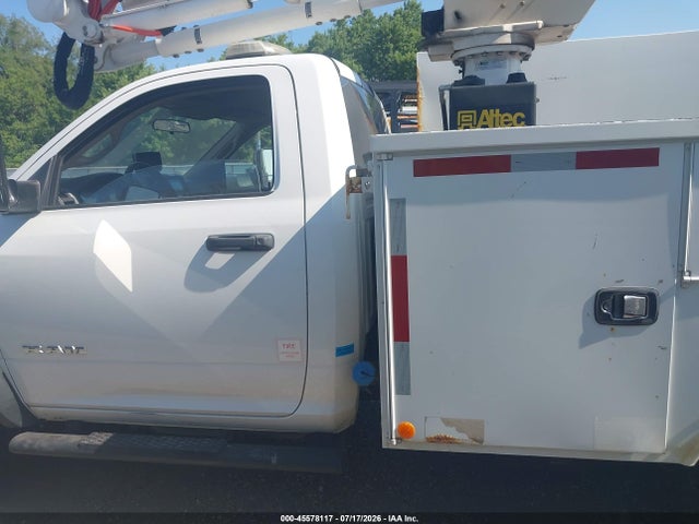 45578117 :رقم المزاد ، 3C7WRNAL3KG521253 vin ، 2019 Ram 5500 Chassis Tradesman/slt مزاد بيع