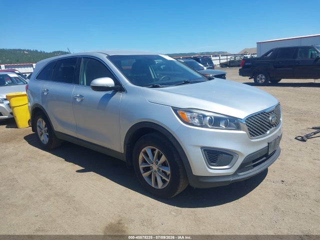 2016 5XYPG4A31GG002404 main image