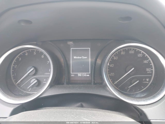 45578231 :رقم المزاد ، 4T1B11HK4JU011218 vin ، 2018 Toyota Camry Se مزاد بيع