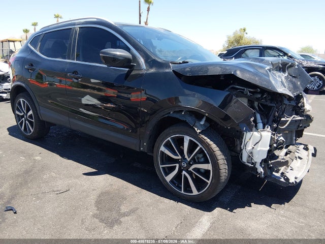 2018 JN1BJ1CP8JW101647 main image