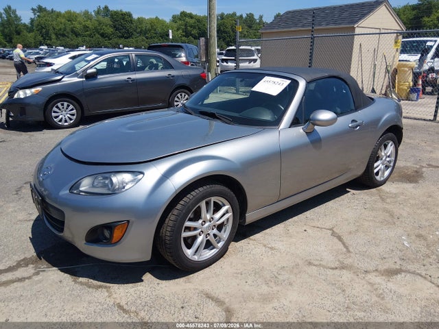 45578243 :رقم المزاد ، JM1NC2JF4B0218781 vin ، 2011 Mazda Mx-5 Miata Sport مزاد بيع