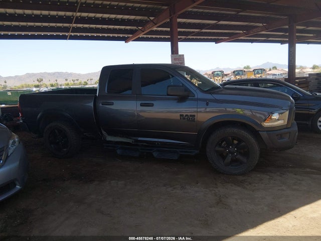 1C6RR6GG7LS105301 RAM 1500 Classic Warlock 4x2 6&#039;4 Box