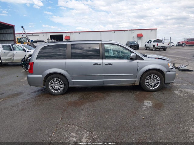 Продажа на аукционе авто 2015 Chrysler Town & Country Touring-l, vin: 2C4RC1CG0FR674113, номер лота: 45578293