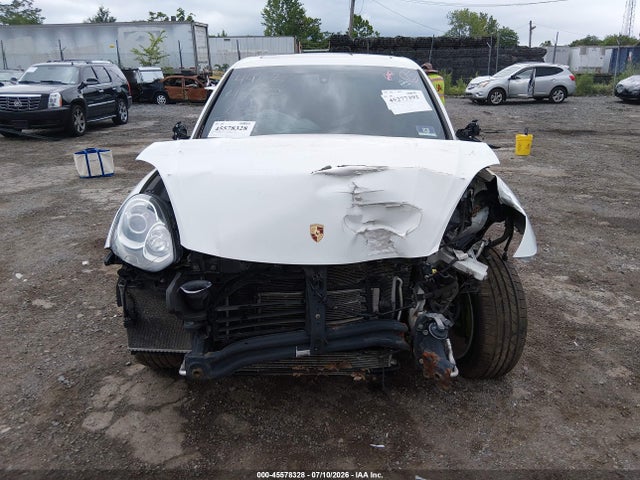 Porsche Cayenne E-hybrid S 2015 WP1AE2A25FLA52876 Image 17