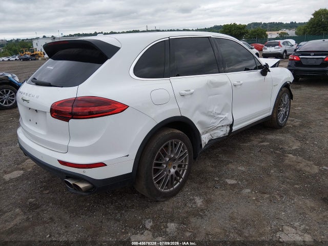 Porsche Cayenne E-hybrid S 2015 WP1AE2A25FLA52876 Image 4