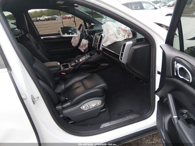 Porsche Cayenne E-hybrid S 2015 WP1AE2A25FLA52876 Image 5