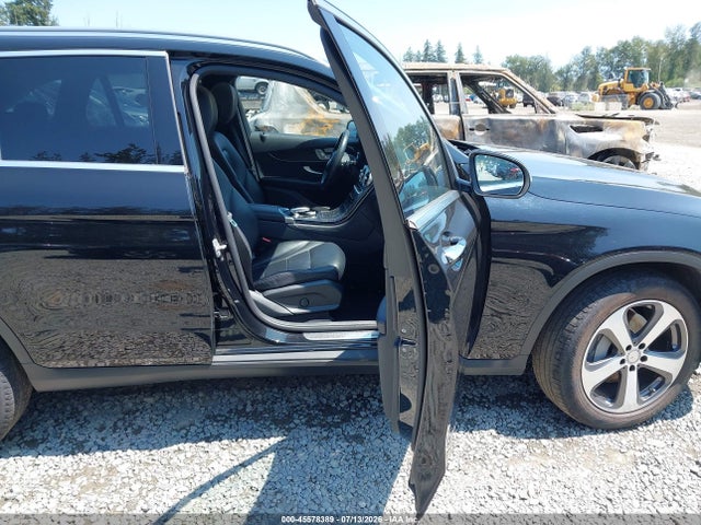 45578389 :رقم المزاد ، WDC0G4KBXGF061519 vin ، 2016 Mercedes-benz Glc 300 4matic مزاد بيع