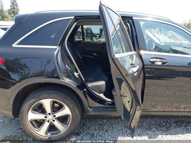 45578389 :رقم المزاد ، WDC0G4KBXGF061519 vin ، 2016 Mercedes-benz Glc 300 4matic مزاد بيع
