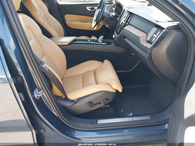 45578451 :رقم المزاد ، LYVBR0DL3KB292722 vin ، 2019 Volvo Xc60 Hybrid T8 Inscription مزاد بيع