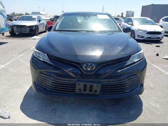 2019 Toyota Camry Le მანქანა იყიდება აუქციონზე, vin: 4T1B11HK2KU789793, აუქციონის ნომერი: 45578453