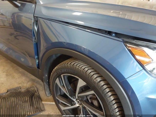 Auction sale of the 2019 Volvo Xc40 T5 R-design, vin: YV4162UM7K2120118, lot number: 45578482