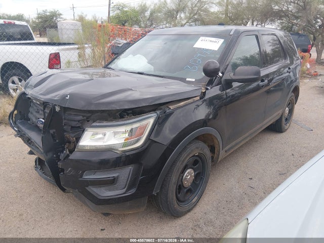 Ford Utility Police Interceptor 2016 1FM5K8AR6GGB12973 Image 2