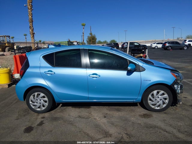Toyota Prius C One 2015 JTDKDTB30F1100673 Image 14