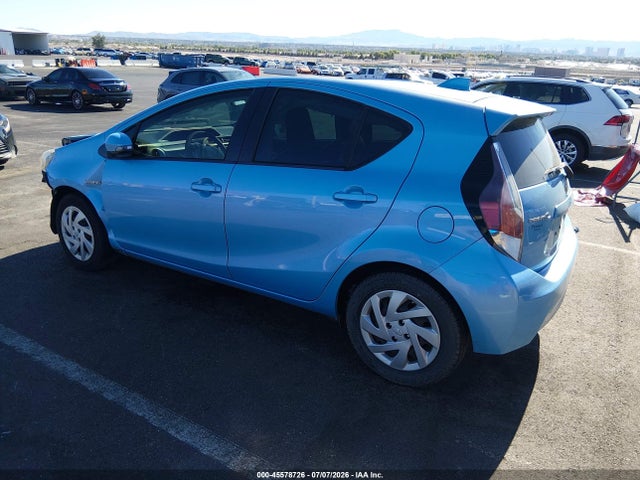 Toyota Prius C One 2015 JTDKDTB30F1100673 Image 3