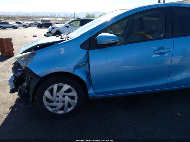 Toyota Prius C One 2015 JTDKDTB30F1100673 Image 6