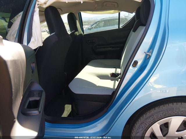 Toyota Prius C One 2015 JTDKDTB30F1100673 Image 8