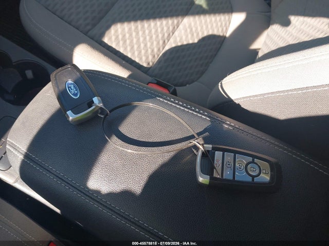 1FMCU9BZXMUA08649 Ford Escape Se Hybrid