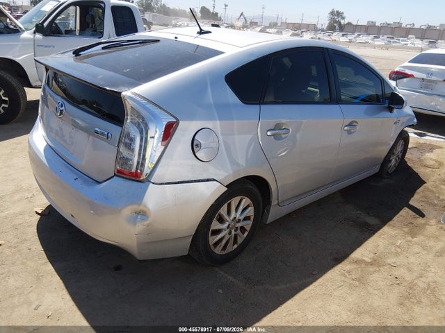 Toyota PRIUS PLUG-IN 2015 JTDKN3DP3F3070652 Image 4