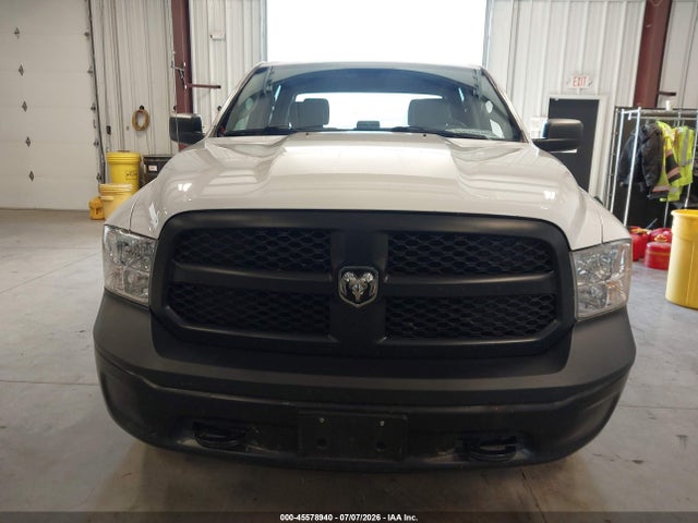 1C6RR7KG2KS658367 RAM 1500 Classic Tradesman 4x4 5&#039;7 Box