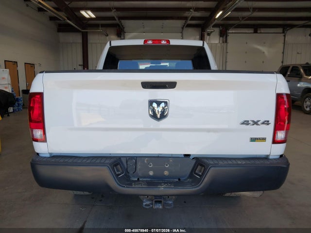 1C6RR7KG2KS658367 RAM 1500 Classic Tradesman 4x4 5&#039;7 Box