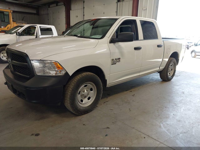 1C6RR7KG2KS658367 RAM 1500 Classic Tradesman 4x4 5&#039;7 Box
