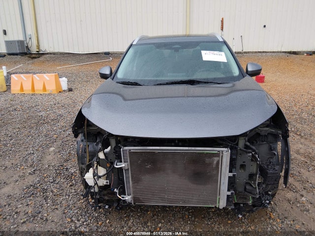5N1AT3BA6MC802605 Nissan Rogue Sv Fwd
