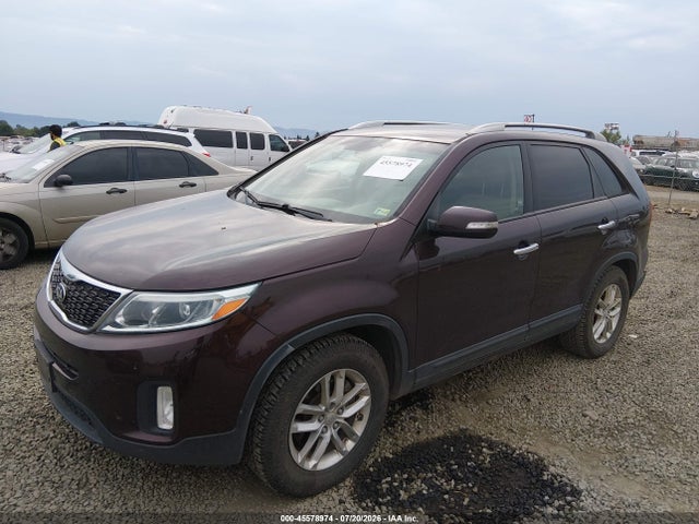 KIA SORENTO LX 2015 5XYKT4A68FG573323 Image 2