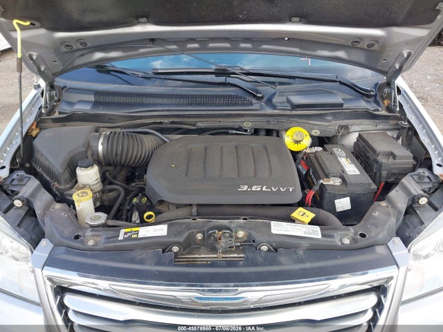 45578980 :رقم المزاد ، 2C4RC1BG6GR283339 vin ، 2016 Chrysler Town & Country Touring مزاد بيع