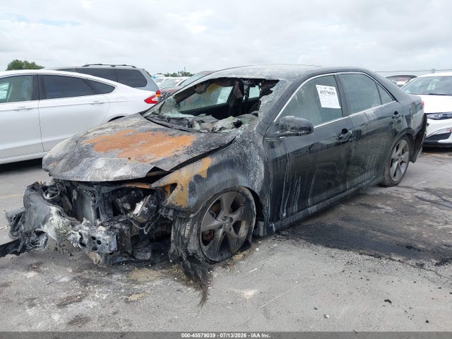 2014 Toyota Camry Se Sport მანქანა იყიდება აუქციონზე, vin: 4T1BF1FKXEU798489, აუქციონის ნომერი: 45579039