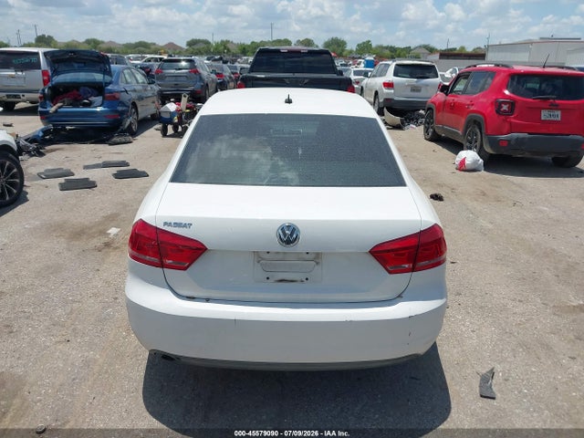2012 Volkswagen Passat 2.5l S მანქანა იყიდება აუქციონზე, vin: 1VWAH7A36CC096764, აუქციონის ნომერი: 45579090