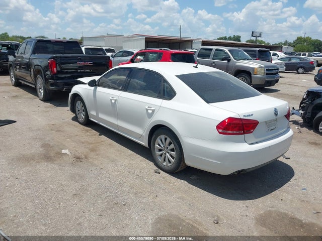 2012 Volkswagen Passat 2.5l S მანქანა იყიდება აუქციონზე, vin: 1VWAH7A36CC096764, აუქციონის ნომერი: 45579090