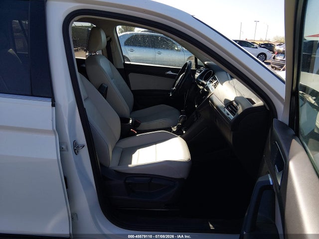 Продаж на аукціоні авто 2018 Volkswagen Tiguan 2.0t Se/2.0t Sel, vin: 3VV3B7AX2JM156827, номер лоту: 45579110