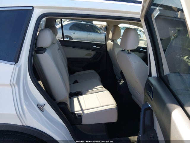 45579110 :رقم المزاد ، 3VV3B7AX2JM156827 vin ، 2018 Volkswagen Tiguan 2.0t Se/2.0t Sel مزاد بيع