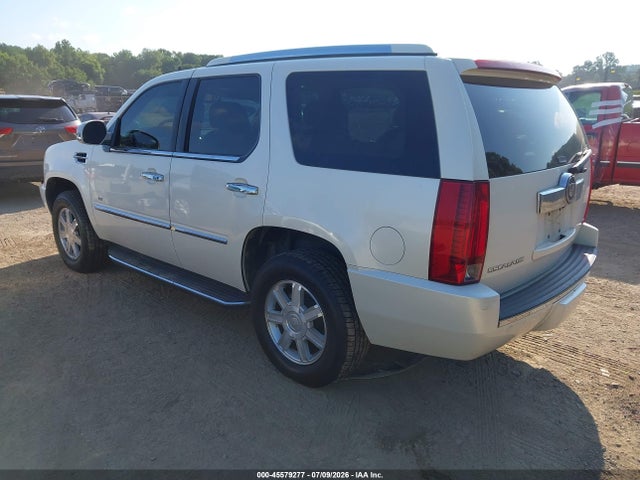 2007 Cadillac Escalade მანქანა იყიდება აუქციონზე, vin: 1GYFK63847R354838, აუქციონის ნომერი: 45579277