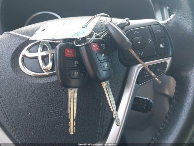 5TDZZRFH5HS229376 Toyota Highlander Le Plus